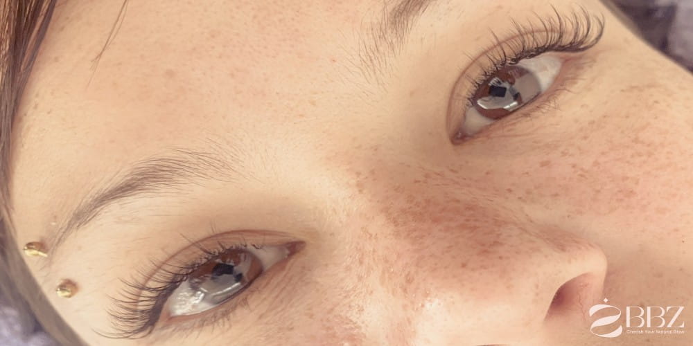 Eyelash-Extensions-Natural-Hybrid-Wispy Style-LR005 1000x500